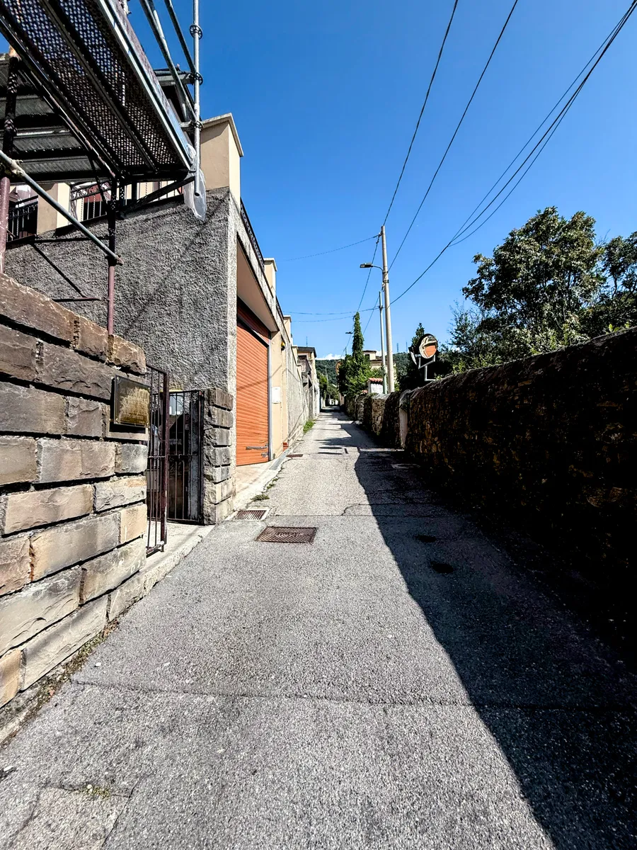 Wąskie uliczki Triestu