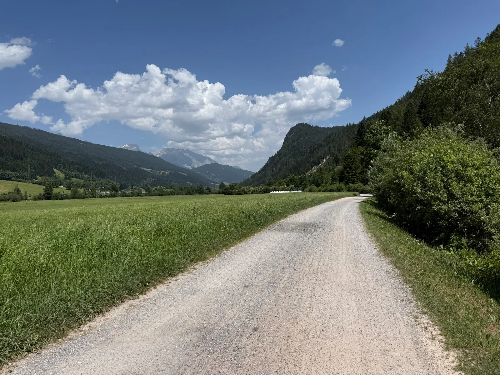 Smooth gravel roads