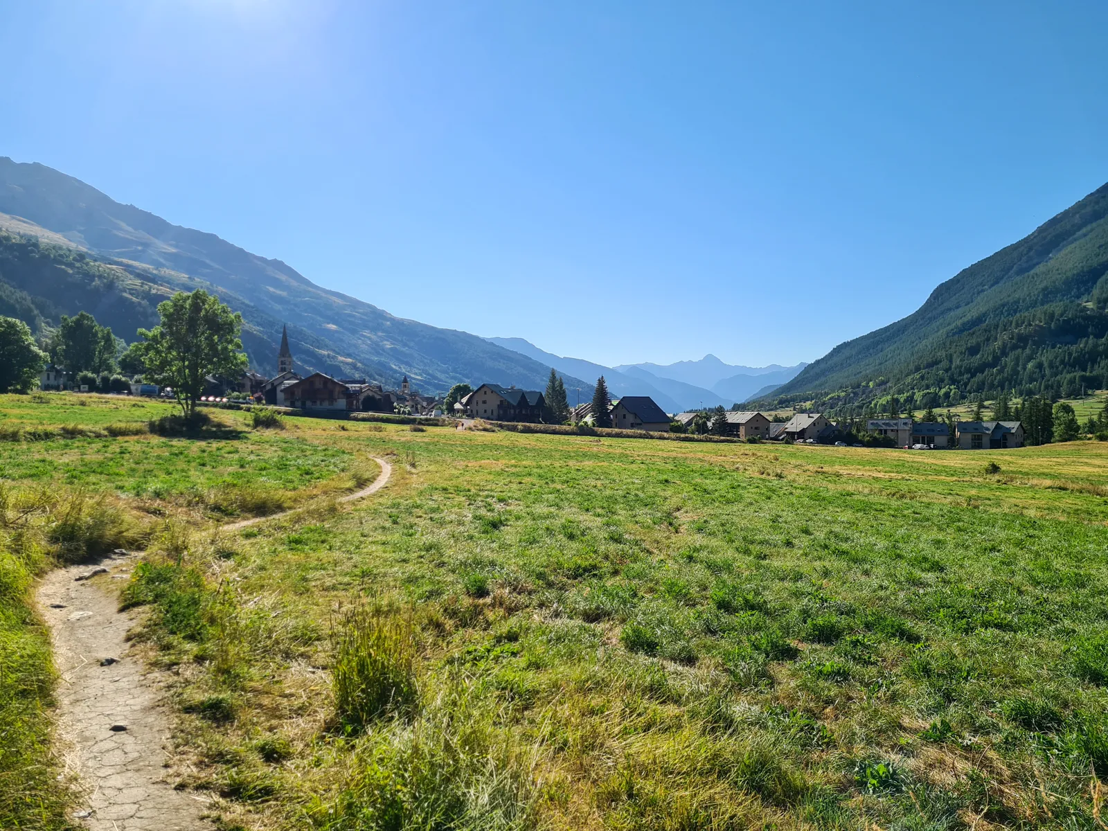 Path to Le Monêtier-les-Bains