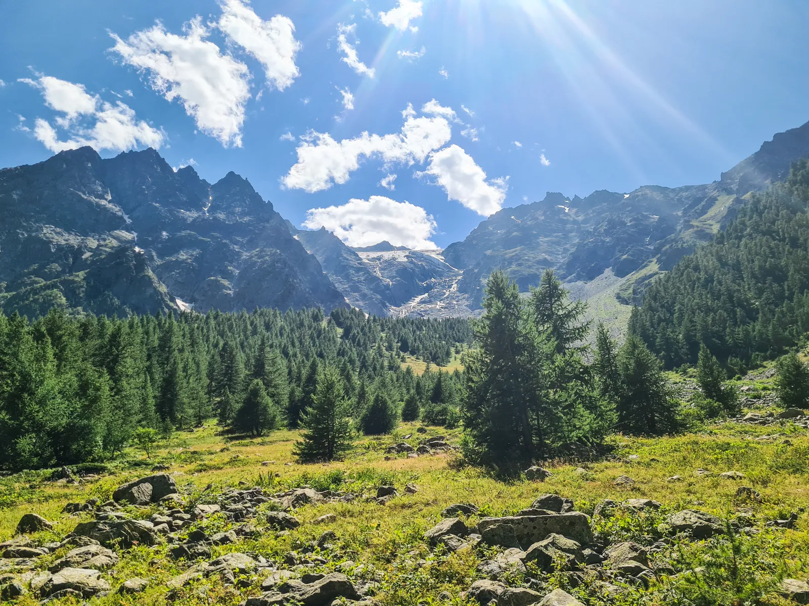 Mountains surrounding Glacier du Casset